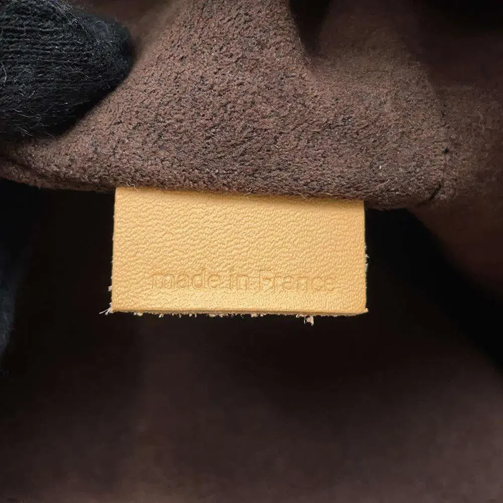 LOUIS VUITTON Brown Monogram Shoulder Bag - Picture 10 of 11